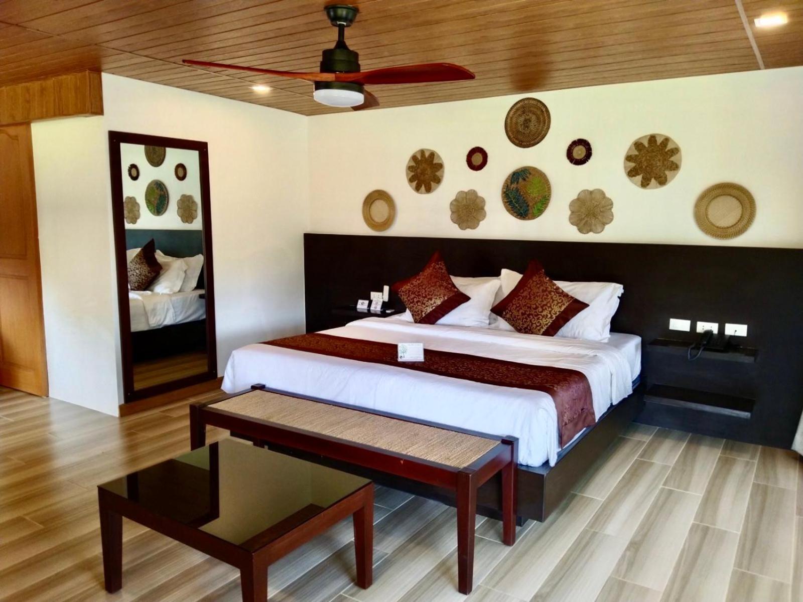 Commander Suites De Bohol Panglao Buitenkant foto
