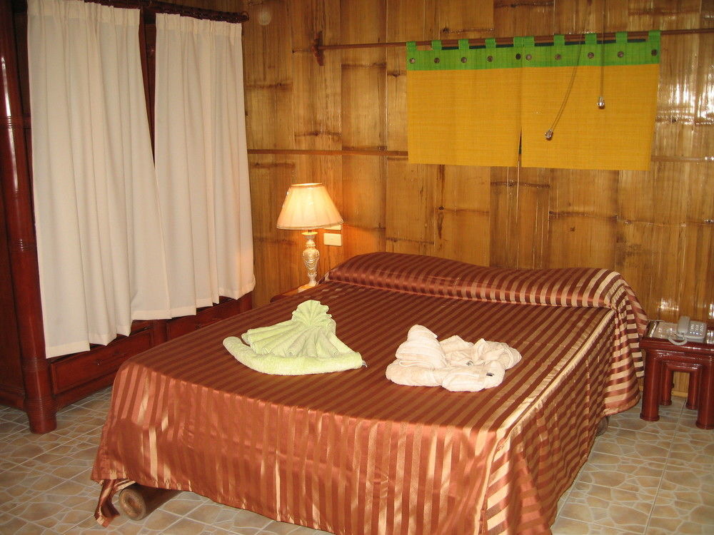 Commander Suites De Bohol Panglao Buitenkant foto