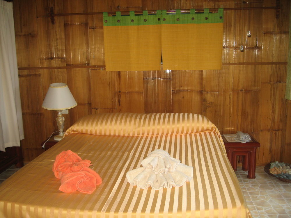 Commander Suites De Bohol Panglao Buitenkant foto