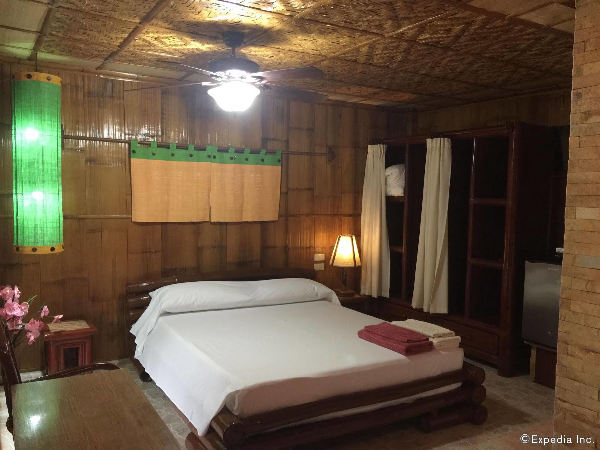 Commander Suites De Bohol Panglao Buitenkant foto